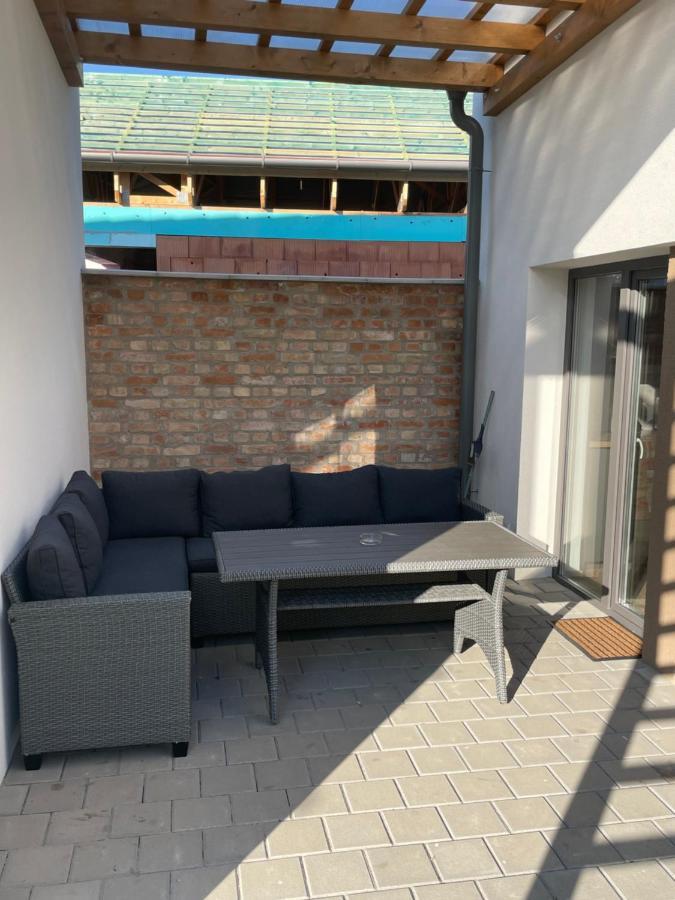 Dream Apartman Level Exterior photo