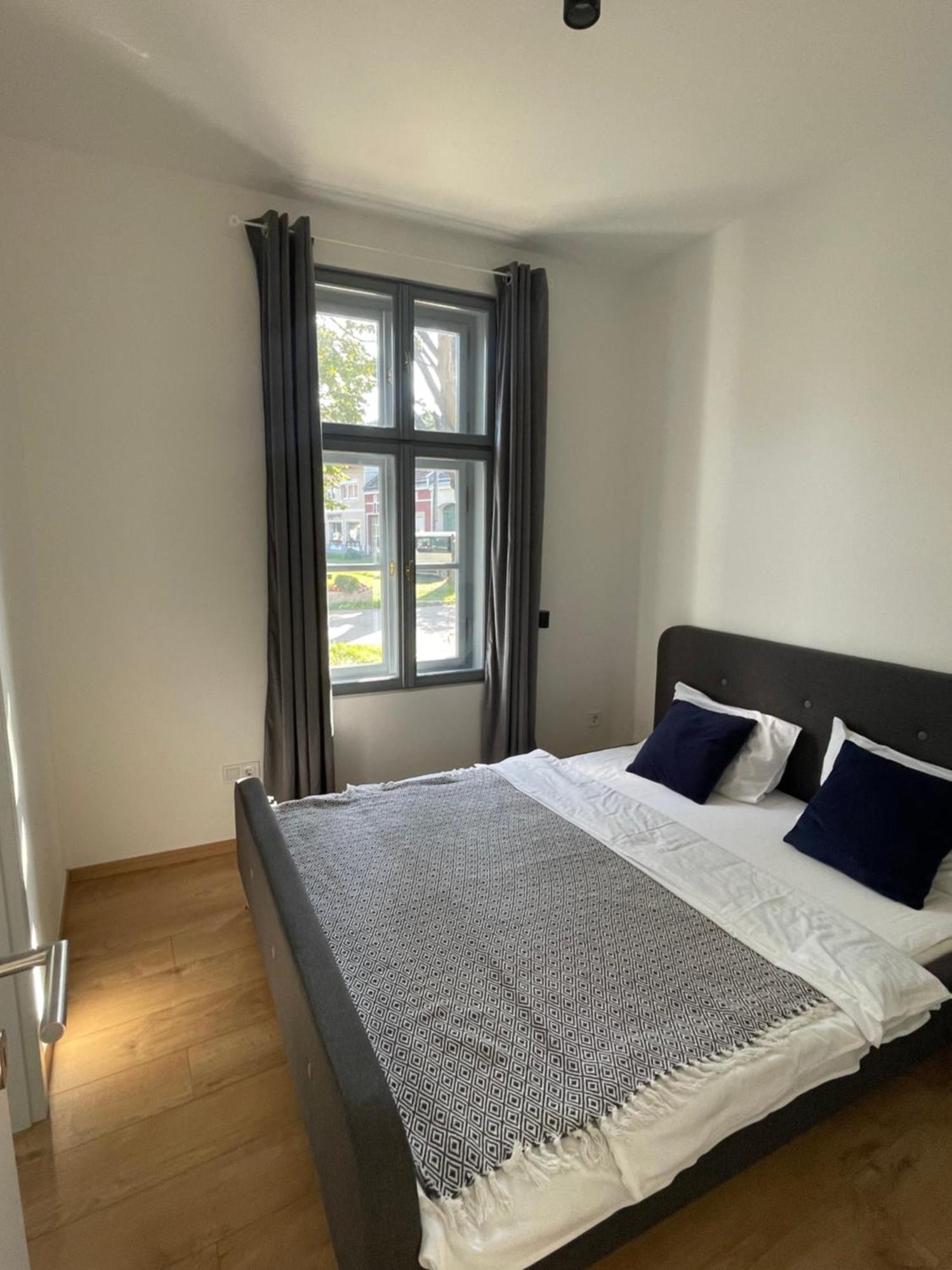 Dream Apartman Level Exterior photo
