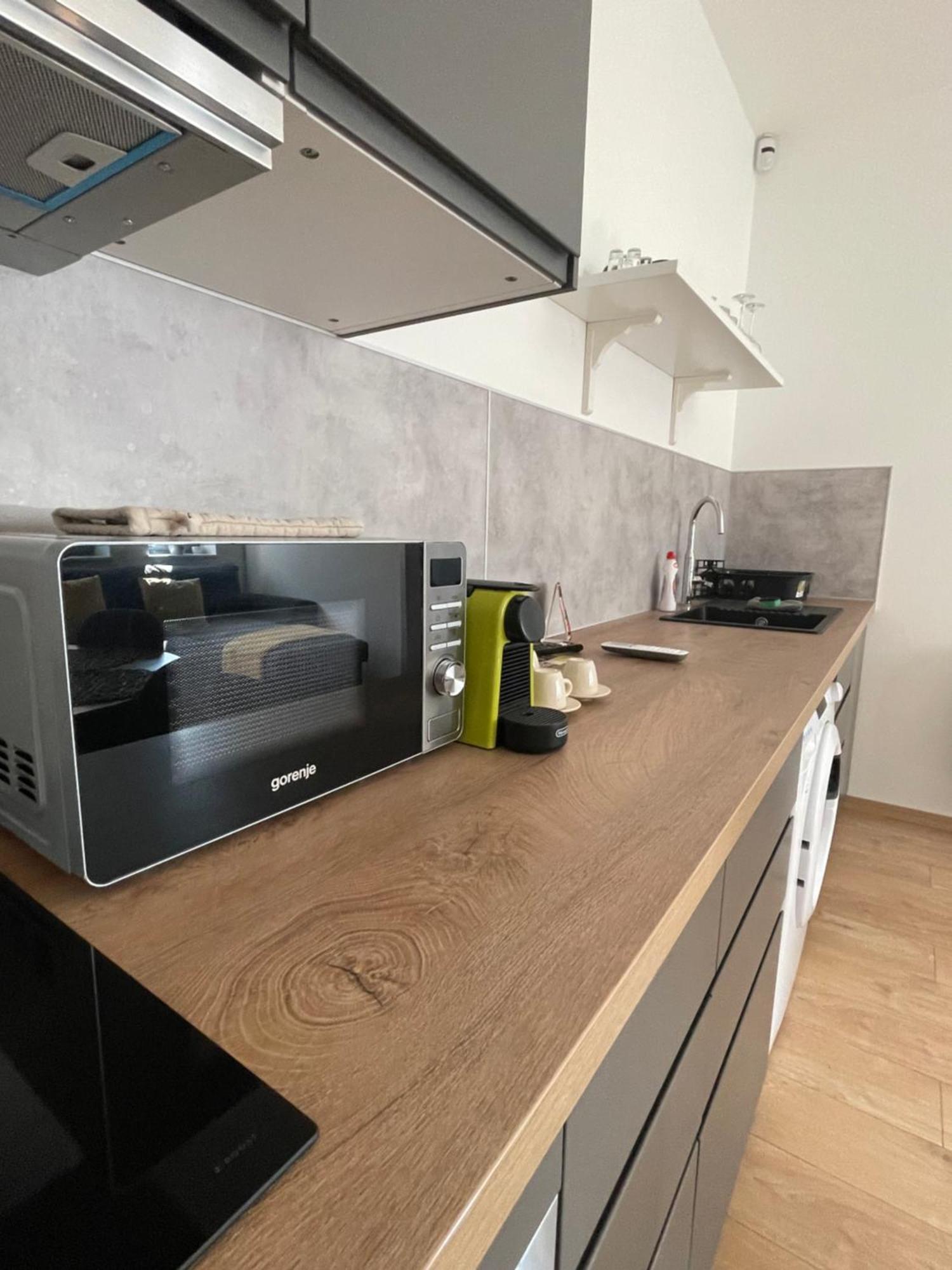 Dream Apartman Level Exterior photo