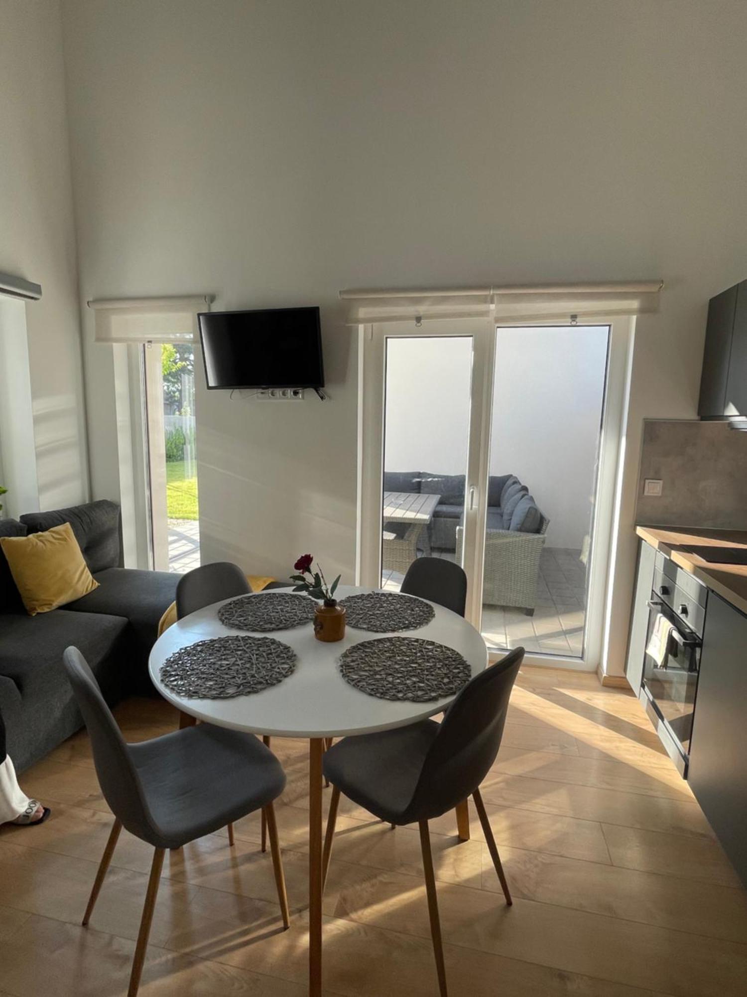 Dream Apartman Level Exterior photo